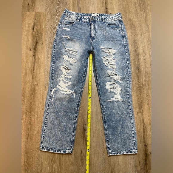 Almost Famous Womens Jeans Size 13 Straight Distressed Acid Wash Juniors Blue - Picture 6 of 16